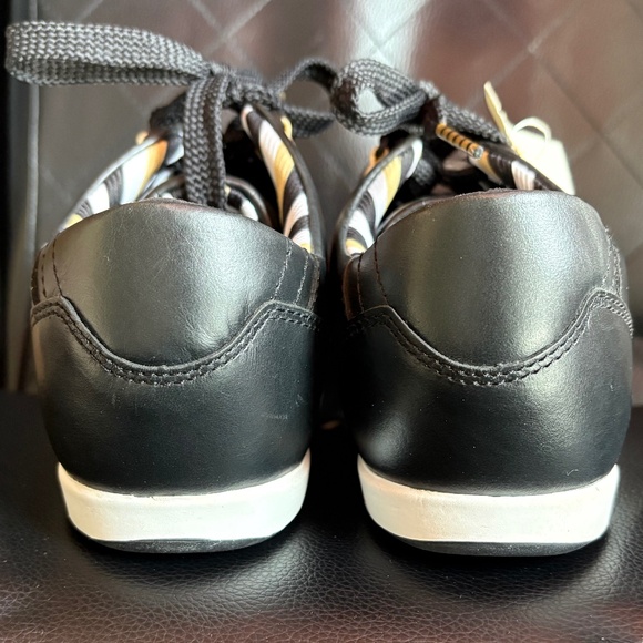 K-Swiss Sneakers (NWT) - Picture 7 of 12